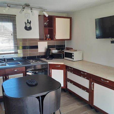 Petite Maison Chalet A 100 M De La Petite Mer De Gavres Riantec Zewnętrze zdjęcie